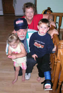 Josiah_cast_papa_grandma_noelle.jpg (632513 bytes)